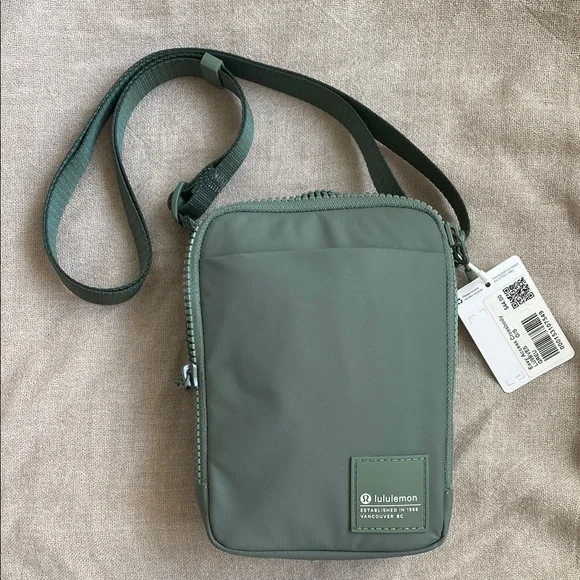 Lululemon Easy Access Crossbody Bag - Picture 2 of 5